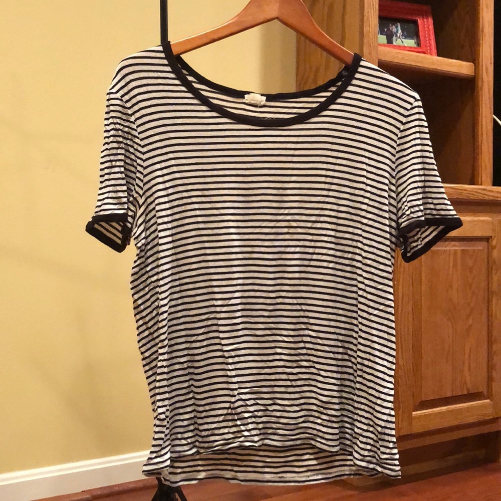 Black and white stripe tee
